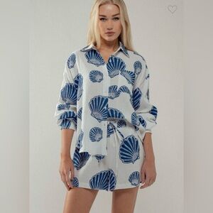 Blue Shell Print Women's Top